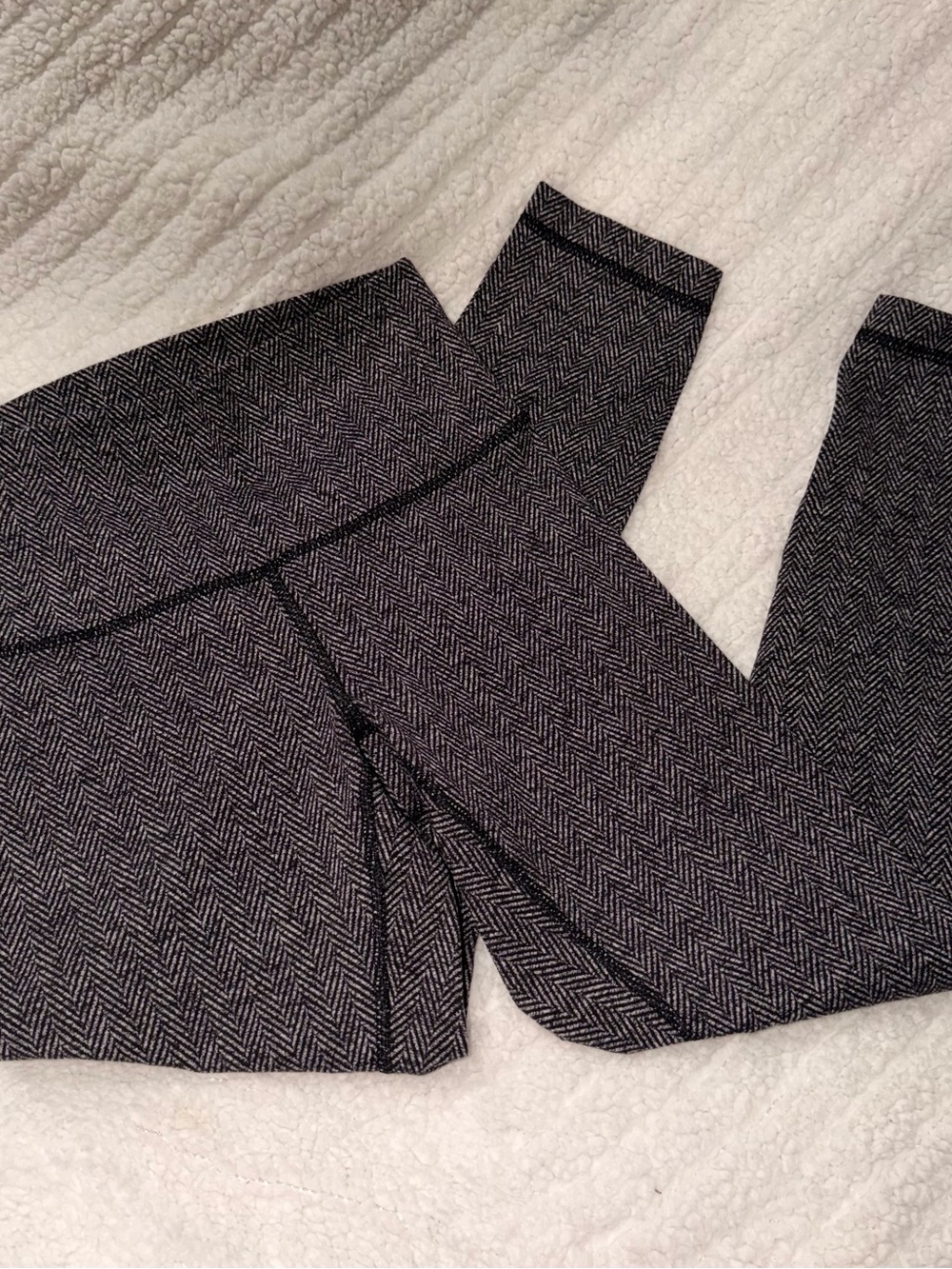 lululemon Herringbone High-Rise Leggings - Picture 3 of 6